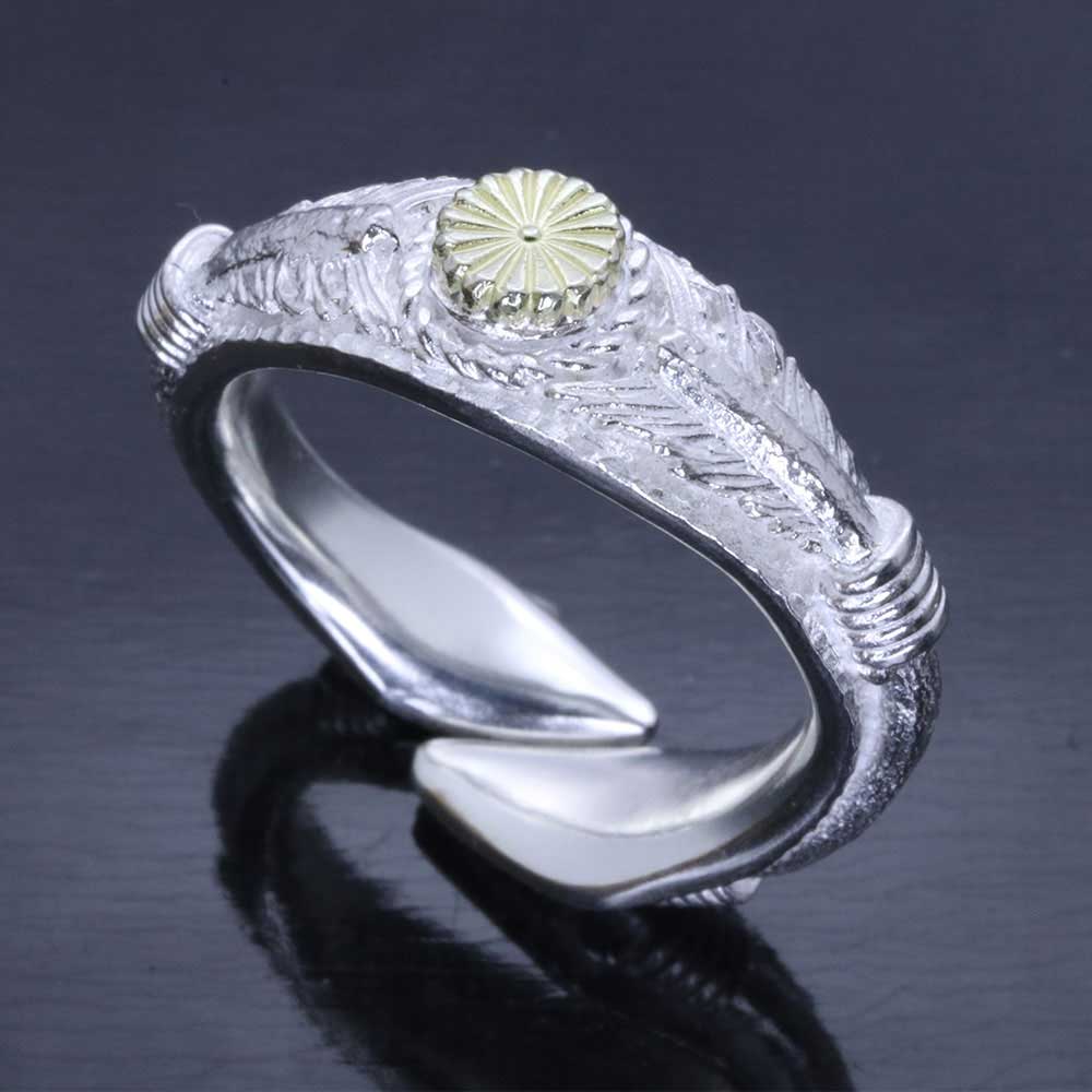 指輪 メンズ 龍頭 生 弓矢 菊紋 リング 白仕上げ K18 シルバー ブランド アロー 矢尻 菊の紋章 紋章 家紋 菊花紋章 ブランド 和柄 和風 親指 人差指 中指 14号～28号