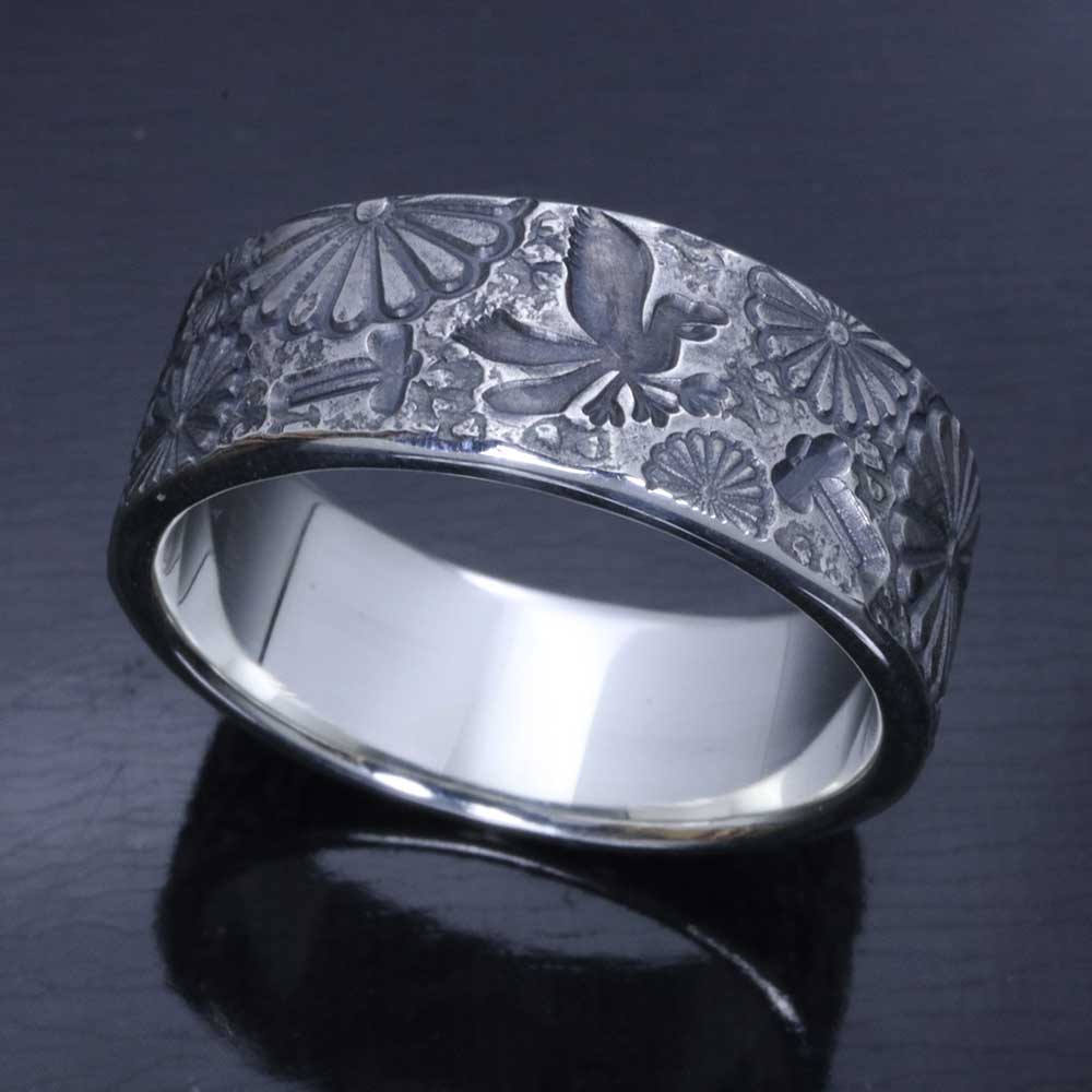指輪 大きいサイズ メンズ 龍頭 和 mixture ring 幅8mm 菊紋 八咫烏 金鎚 平打ち シルバーリング スタンプワーク ブランド 菊の紋章 和柄 和風 28号～32号 ギフト プレゼント 親指 人差指 中指