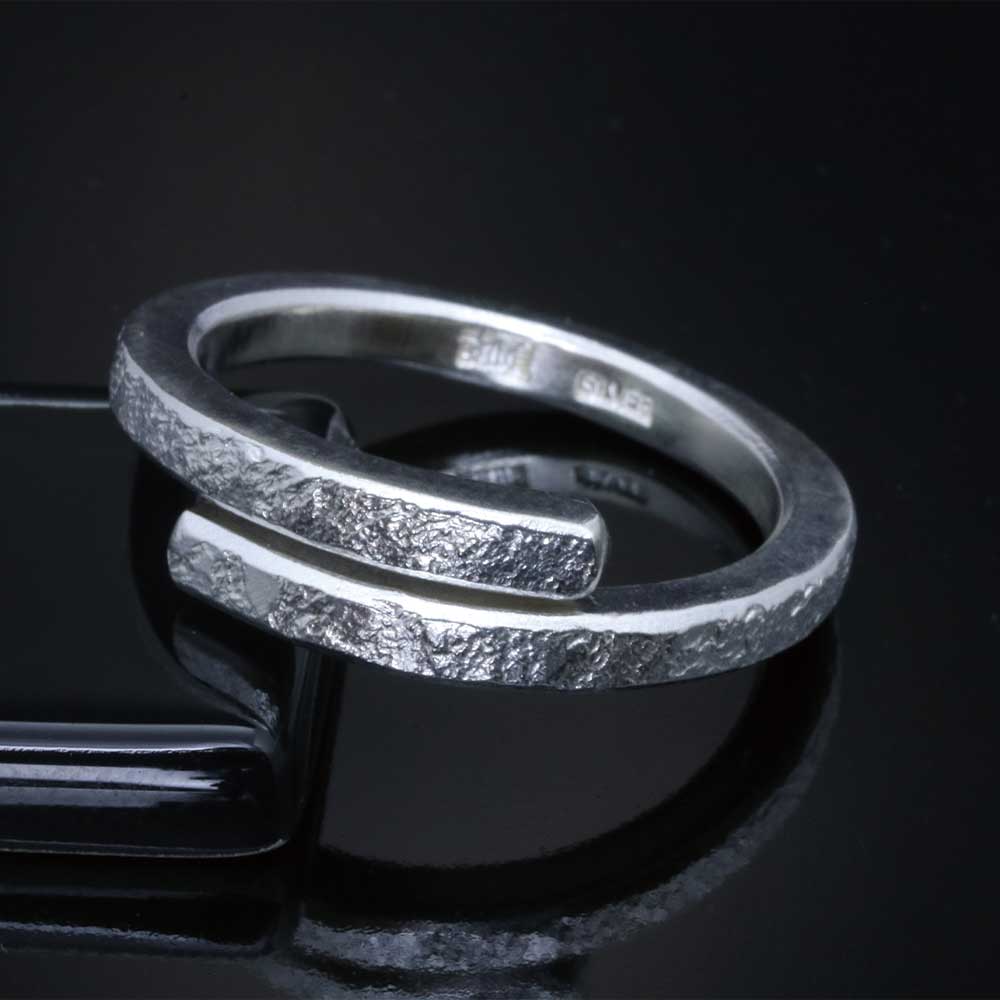 指輪 メンズ レディース シルバーリング シンプル 龍頭 岩石丸 鎚目 リング シルバー ブランド 槌目 おしゃれ お洒落 ピンキーリング サムリング メンズリング 11号〜25号