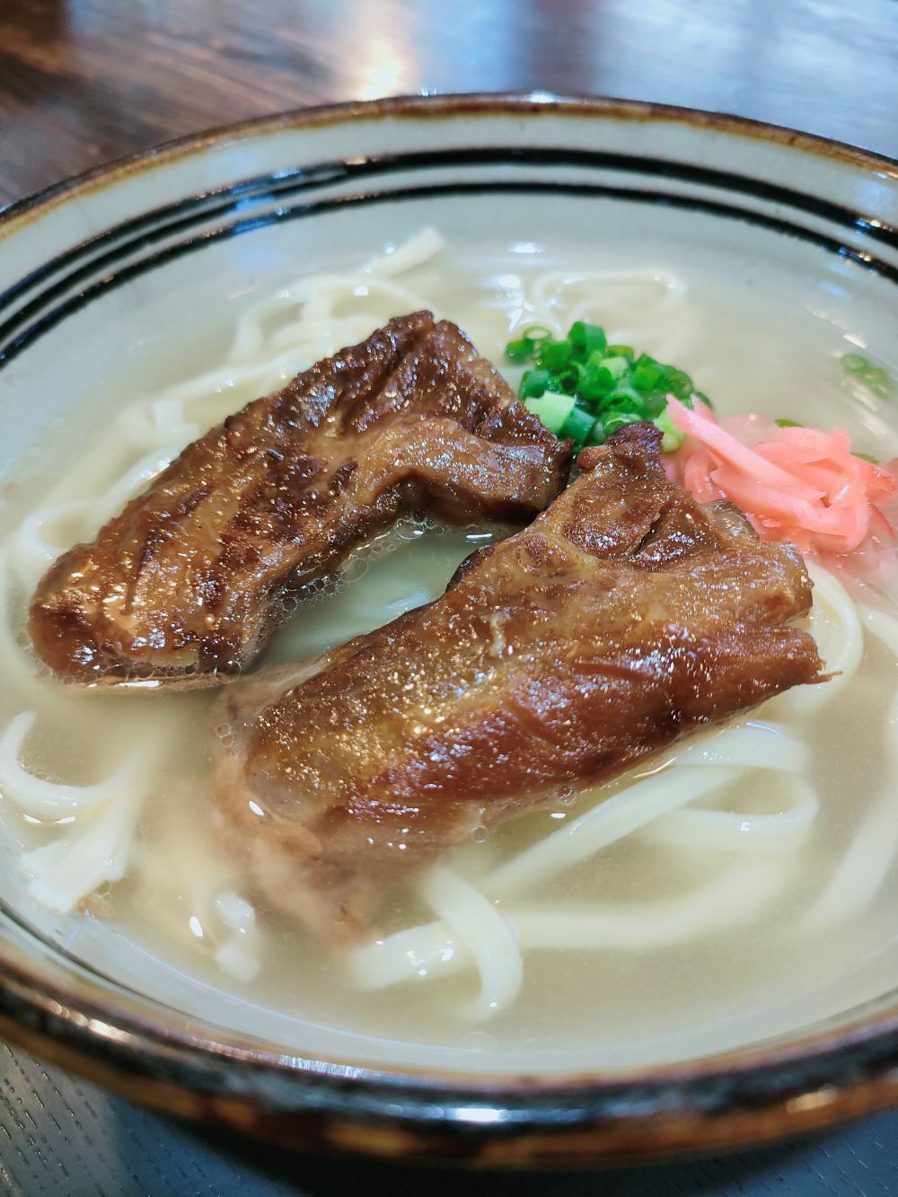 軟骨ソーキそば（生麵タイプ／1人前）