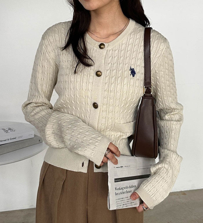 ニットカーディガン M L LL ＜U．S．P＞ゴールド調ボタン刺繍ケーブルカーディガン M-LL 2026春 レディース ラナン RANAN ニット カーディガン 羽織り カーデ
