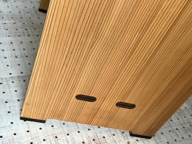 【期間限定特別セール】 stitch (すてっち)智頭杉【当店展示商品】【サイドテーブル インテリア オブジェ 玄関 観葉植物 花 プレゼント 組子 北欧家具 収納 智頭杉 天然木 猫の部屋 カウンター下収納 】 [2]