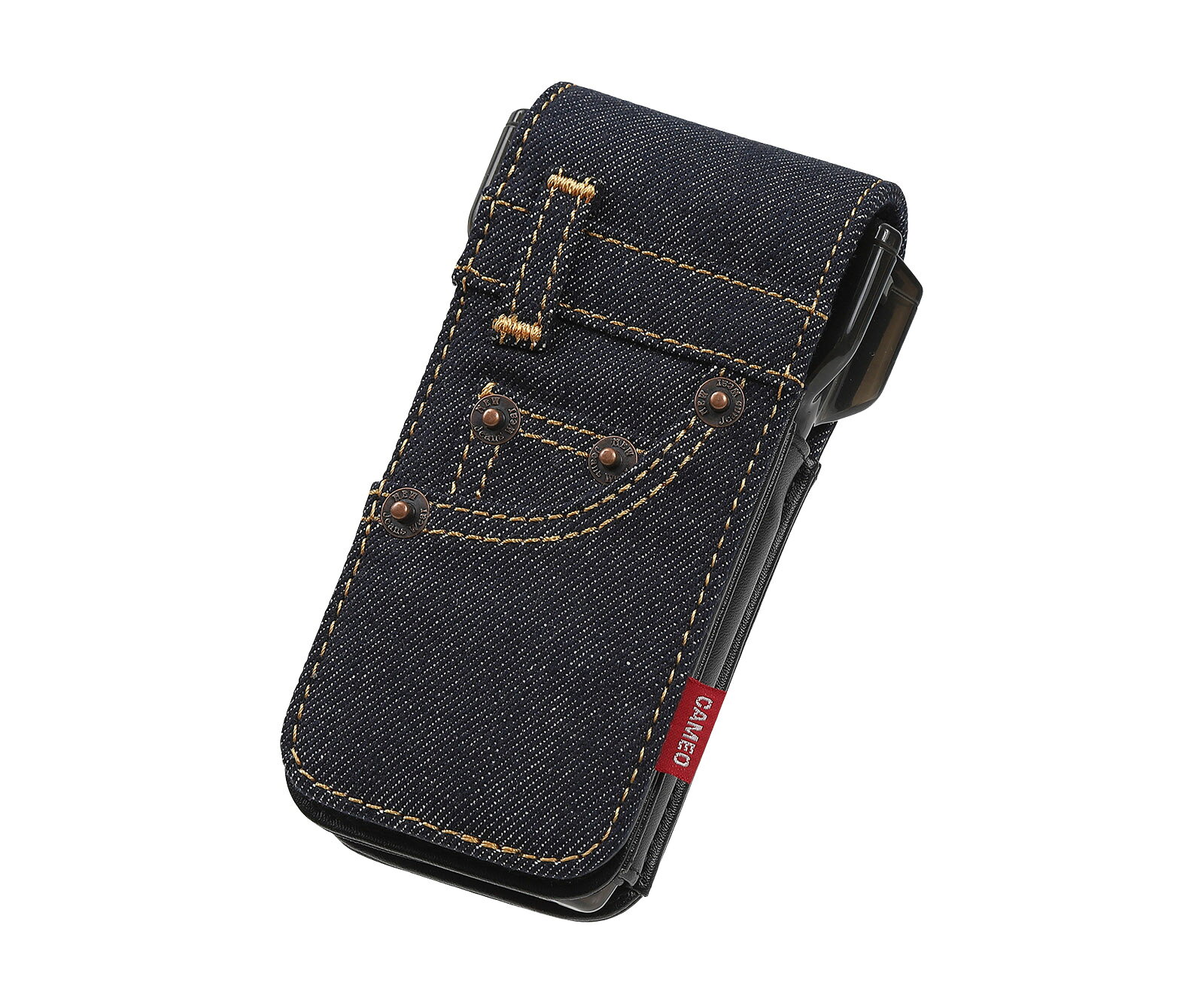 ■商品説明CAMEO JEAN ST■仕様・素材　COTTON、合皮・サイズ（約）縦×横×幅＝160〜170mm（調節可能）×70mm×40mm・収納概要　バレル1set、チップ、フライト、シャフト、カードポケット、マルチポケット・ドロップスリーブ標準装備、オリジナルカラビナ付属■商品について　ジーンズをモチーフにしたダーツケース。実際のジーンズのように色落ちしていく「経年変化」をお楽しみ頂けます。軽量、かつスリムでコンパクト。マイダーツ一式と交換パーツをスマートに持ち運ぶ事ができます。■特徴・長さ調節が可能なスロットハードケース「ドロップスリーブ」が標準装備。・ダーツの長さに合わせて、ケースの長さも調節可能です。・背面の大きなポケットにはチップやシャフトなどの周辺パーツを収納可能。・付属の二重リングは左右どちらにも設置可能。・二重リングにはチップケースやフライトケースなどをジョイント可能。■その他・VINTAGEにつきましては、裁断により柄の出方が1つ1つ異なります。・ケース以外は撮影、使用見本です。☆CAMEO JAPANの安心品質保証☆CAMEO製品は厳しい検査のもと生産をしておりますが、万が一故障や破損が発生した場合は新品と無償で交換致します。※ご購入から1ヶ月以内に限りますただし以下の項目に該当する場合は、上記の適用対象外となります。・使用上の誤り、または不当な修理や改造によって生じた破損・CAMEO製品以外のパーツを使用したことによる破損・商品送付後の輸送、移動、落下等によって生じた破損・火災、地震、水害、落雷、その他の天変地異によって生じた破損※こちらの商品は、以下のフライトにはご使用頂けません。お確かめのうえ、ご購入下さいますようお願い致します。・CONDOR AXE 120・CONDOR ダイヤモンド・FIT FLIGHT-PROV-6、D-6、S-6