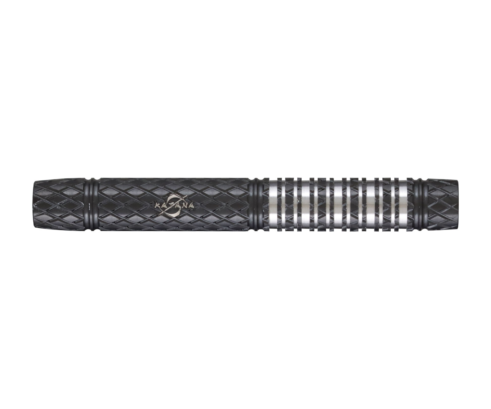 ■商品説明DYNASTY KATANA KIRYU4 Jun Matsuda Model 2BA松田純選手最新モデル極刀"桐生 肆"登場!!今作で拘り抜いたのは、リリースとバランス。第一に世界の何処で投げても同じリリースをしたい。第二にどんな状態、条件下でもイメージ通りに飛んで欲しい。松田純選手からの、この二点の要望を満たすため極限まで拘った逸品。最高のパフォーマンスを引き出すため、バレル全面へ正確に1本1本刻んだ松田純選手考案"HISHIGATA"の刻みは、もはや芸術。シリーズ通して意識されている、再現性は理想の域へと。極刀"桐生 肆"ここにあり。■スペック材質：タングステン90%全長：50.0mm最大径：6.3mmバレル重量：18.0g規格：2BA■内容物バレル×3（1セット）フライト×3（1セット）シャフト×3（1セット）チップ×3（1セット）