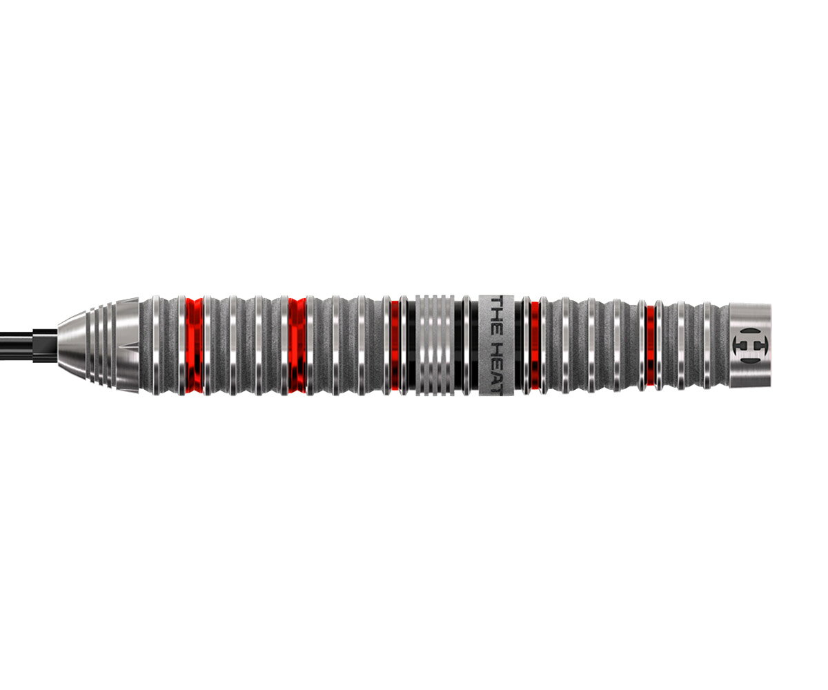 ■商品説明Harrows DAMON HETA MODEL SERIES 4PDCプレイヤー「DAMON HETA」モデル。「DAMON HETA」が信頼するテーパー形状を継承しつつ、シリーズ4ではグリップ安定性を高めるリングカットを精密に配置。カット間に施された精密サンドブラスト加工が、ゲーム中のプレッシャー下でも優れたフィーリングを実現。「DAMON HETA」を象徴する赤と黒のカラーリングで仕上げられた本製品は、視覚的にも強烈なインパクトを与えます。また「DAMON HETA」は新セットアップ導入、採用して間もなく選手権大会で2度の優勝を果たし、ヨーロッパツアー決勝進出も果たすなど、短期間で素晴らしい成績を納めています。STEELでは、Quick Pointテクノロジーが搭載されています。その為、プレイヤーはポイントの長さを数秒でカスタマイズでき、ゲーム中でも素早くセッティングを自分好みに調整することが可能です。■スペック素材：タングステン 90%全長：50mm最大径：6.95mmバレル重量：25gバレルマッチウェイト±0.05規格：ハード重心：フロント■内容物バレル×3（1セット）フライト×3（1セット）シャフト×3（1セット）クイックポイントツール