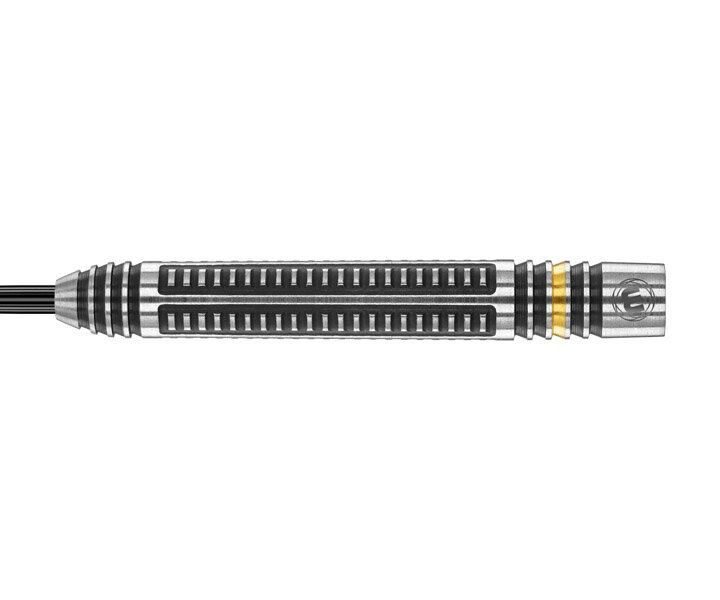 ■商品説明Winmau Zinati 90% Tungsten - 22gZinati（ジナティ）のリアプログレッシブテーパーバットレスグリップは生体力学を元に設計され、様々なグリップ力を受け止めるようになっており、回転をかけるプレイヤーにも扱いやすくなってます。独特なフィーリングから新しいスタイルが生まれるかもしれません。カットにはPVDオニキスブラックコーティングとアクセントでゴールドコーティングを施し、耐久性も向上しています。■スペック材質：タングステン90%全長：50.8mm最大径：6.25mmバレル重量：22.0g規格：ハード■内容物バレル×3（1セット）フライト×3（1セット）シャフト×3（1セット）