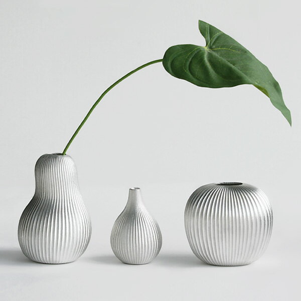 能作/フラワーベース suzu ようなし サイズ:W78×D78×H116mm 箱サイズ:W88×D127×H83mm 一輪挿し すず [3]