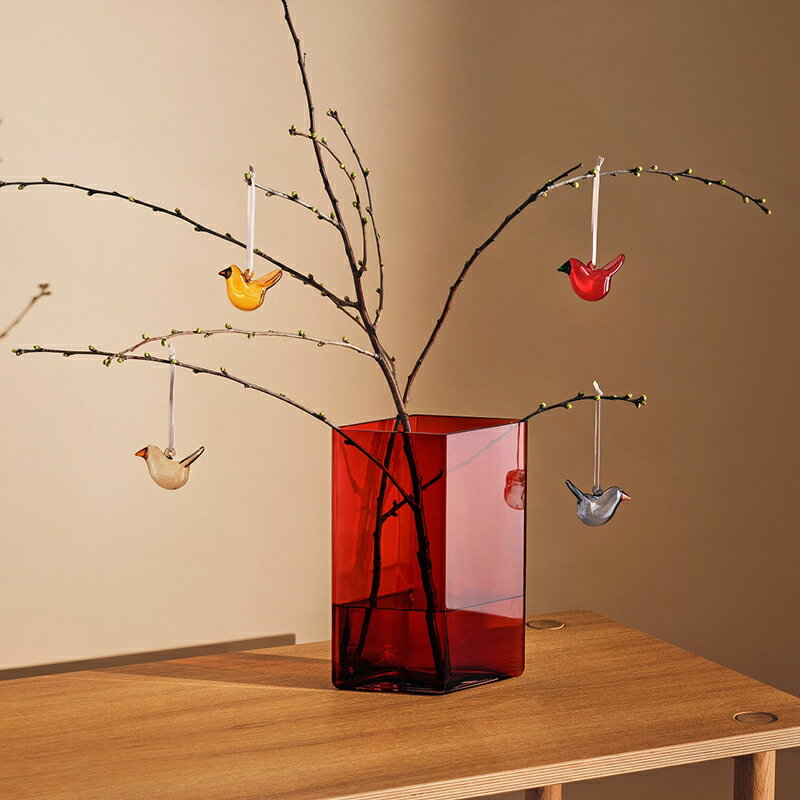 イッタラ ガラス バード 3個セット ミックス 《冬季限定》 Mini Glass Bird 3set iittala オイバ トイッカ 【正規販売店】サイズ：本体/約73x48mm パッケー/W187xD85x58mm 材質：無鉛ガラス デザイナー：Oiva Toikka BOX入り クリスマス ツリー xmas