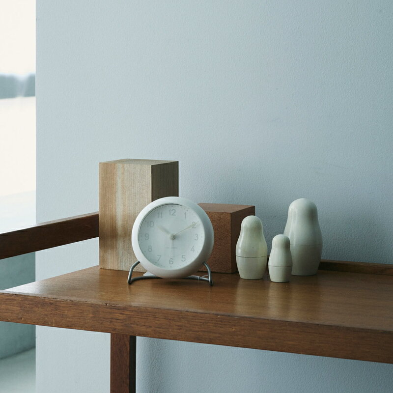 樂天商城 - STATION Bellevue 43683 ベルビュー ARNE JACOBSEN アルネ・ヤコブセン TABLE CLOCK テーブルクロック ステーション アラームクロック 目覚まし時計 置き時計 WHITE 白 ギフト ホワイト 北欧 ROSENDAHL ローゼンダール