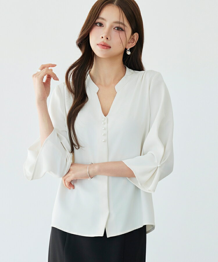 Rakuten - 2日間限定【全品30%OFFクーポン】 レディース ブラウス シャツ トップス オフィスカジュアル 通勤 七分袖 長袖 ツイル生地 スキッパーネック フェミニン きれいめ ギャザー ギャザーブラウス SAISON DE sdp0352