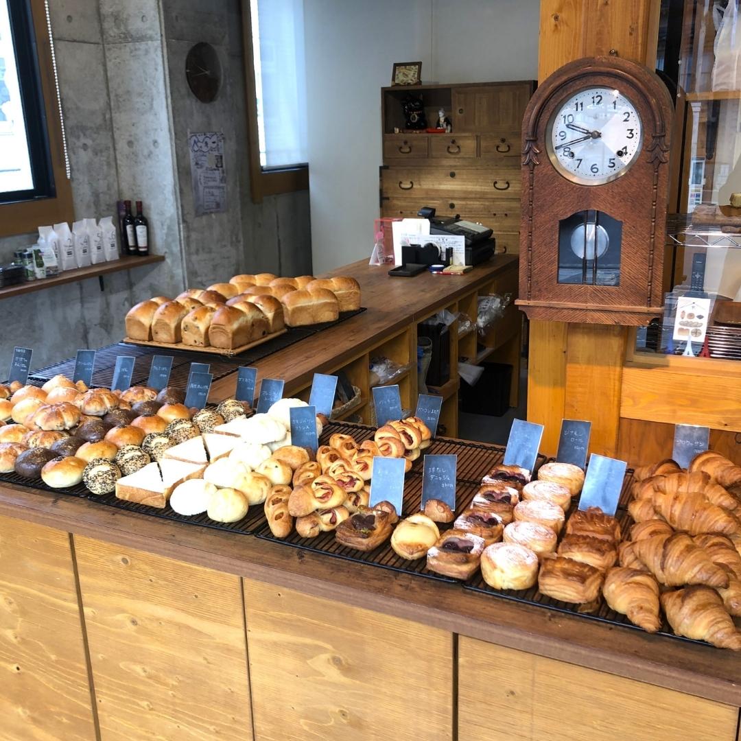 チーズパン 北海道 パン 冷凍 (食パン 薄皮あんぱん クロワッサン ダブルチーズ 他 全部で10種類) 10種類のパンセット 北海道 江差町 ぱんやBecky