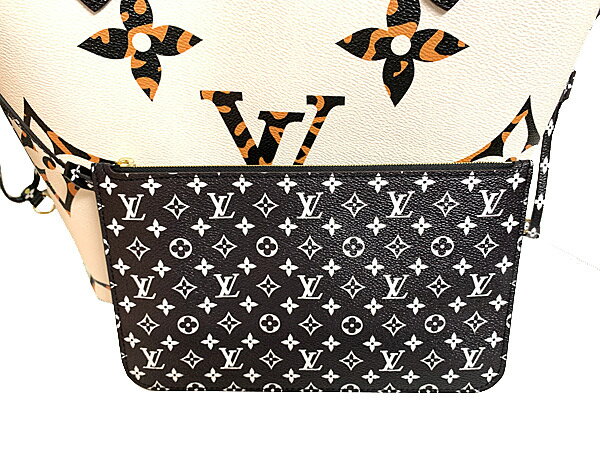 【キャッシュレス5%還元対象】≪新品≫LOUISVUITTON ルイヴィトン 2019年AW 限定 モノグラムジャングル ネヴァーフル MM アイボリー M44716　トートバッグ LV 紙袋リボンのラッピング