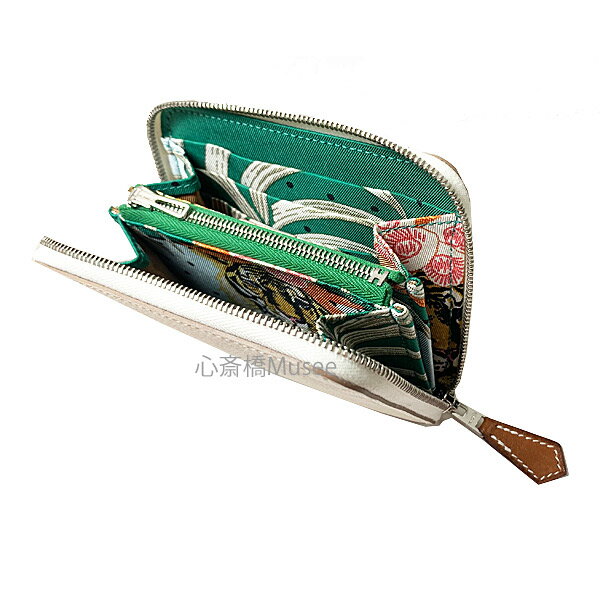 ≪新品≫エルメス アザップ シルクイン コンパクト ラウンドファスナー ミニ財布 クレ ヴェールヴェルティゴ グリーン 王者のトラ エプソン シルク 白 ホワイト シルバー金具 HERMES Wallet Azap Silkin Compact Crair "tiger royal" 箱 ラッピングのサムネイル