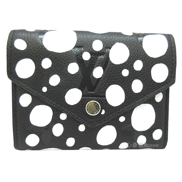≪ 新品 ≫ ルイヴィトン 草間彌生 コラボ LV × YK ポルトフォイユ ヴィクトリーヌ　黒 白ドット M82105 LOUIS VUITTON YAYOI KUSAMA WALETTE PORTEFEUILLE VICTORINE Black White　ヴィトン ミニ財布 アンプラント 水玉 ドット レザー 箱 ラッピング