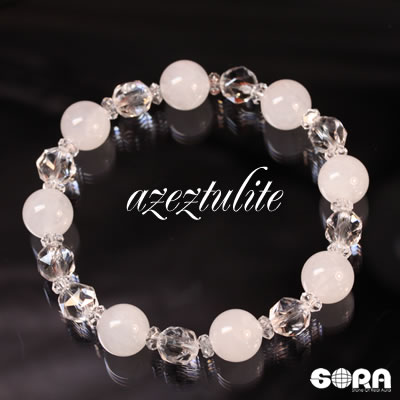 AAAAAアゼツライト（10mm)　AAAAA水晶(スターカット8mm&ボタン)　ブレスレット　【H&E】のサムネイル