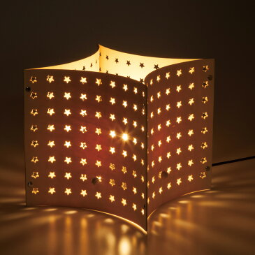 《LEDランプの落ち着いた燈火に癒やされる》イシグロ パンチングメタルテーブルランプ20195星