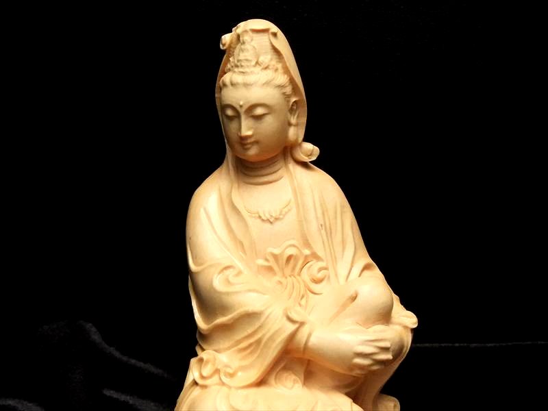 ●5A【座像観音（大サイズ）白衣観音】高さ約120mm 極上繊細彫り 木彫り観音像置物 風水やインテリアに パワーストーン 天然石