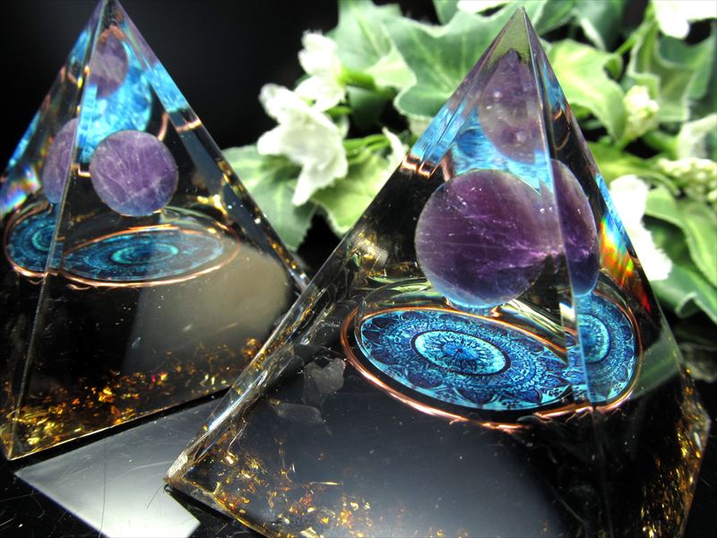 叡智とグラウンディング【アメジストスフィア オルゴナイトピラミッド 曼荼羅(まんだら)デザイン】1個..