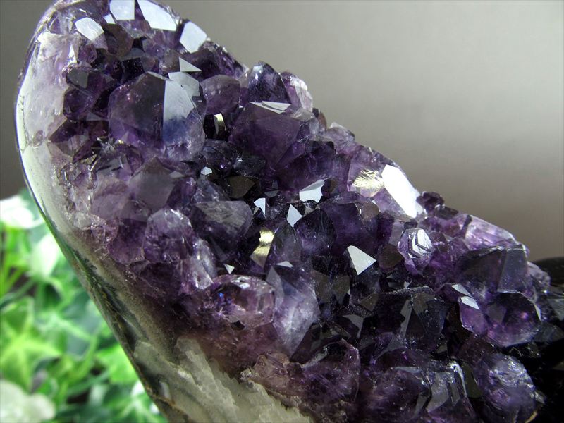 ●濃い紫 5A アメジスト クラスター スタンドタイプ 高さ128mm 重さ460g ...