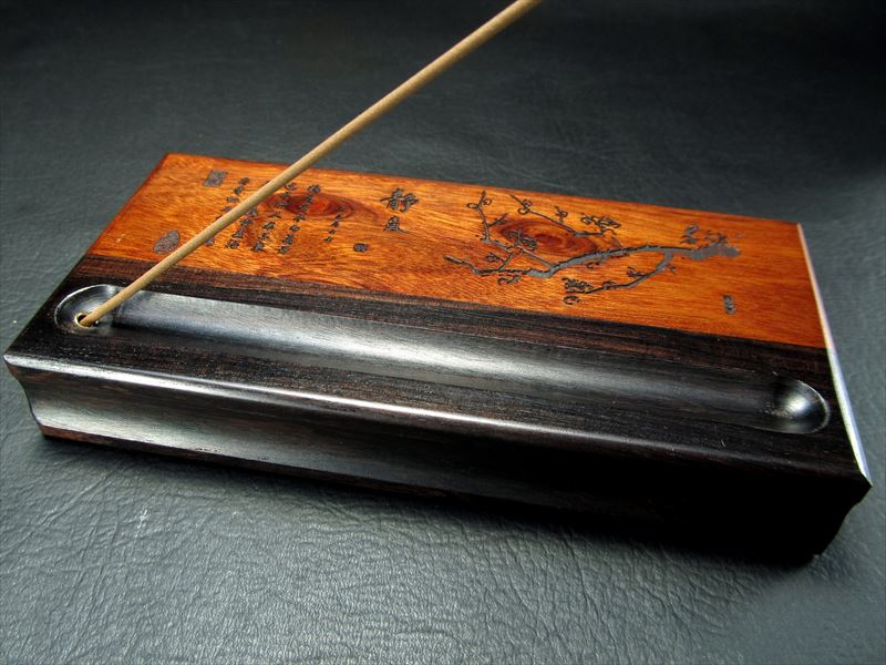 【ブラックフライデー期間中ポイント5倍】【携帯用トラベルお香立て お香ボックス】梅の花 高級花梨木素材 短めのお香にお勧め Comrose コムローズ パワース...