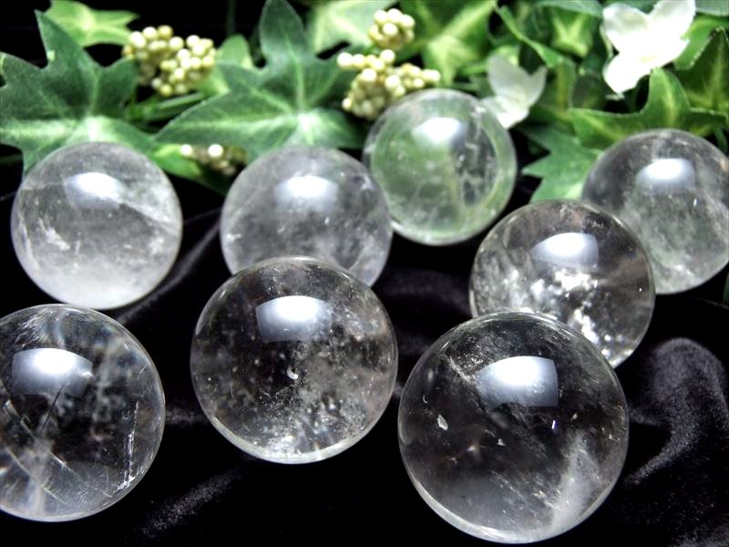 ●【天然透明水晶 丸玉】直径28mm-30mm すべての浄化と純粋さの象徴 お守りにも クリスタルスフィア 水晶玉【ブラジル産】【ma-s】 パワーストーン 天...