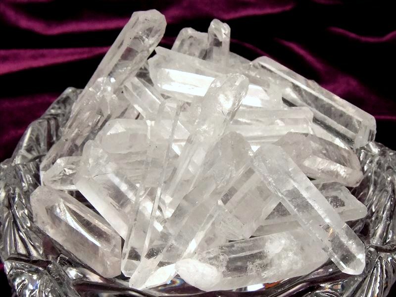 【ブラックフライデー期間中ポイント5倍】●【天然クリスタルポイント 詰め合わせ】200グラム入り 透明 激安 水晶結晶ポイント詰め合わせ クラフト素材やアクセサ...