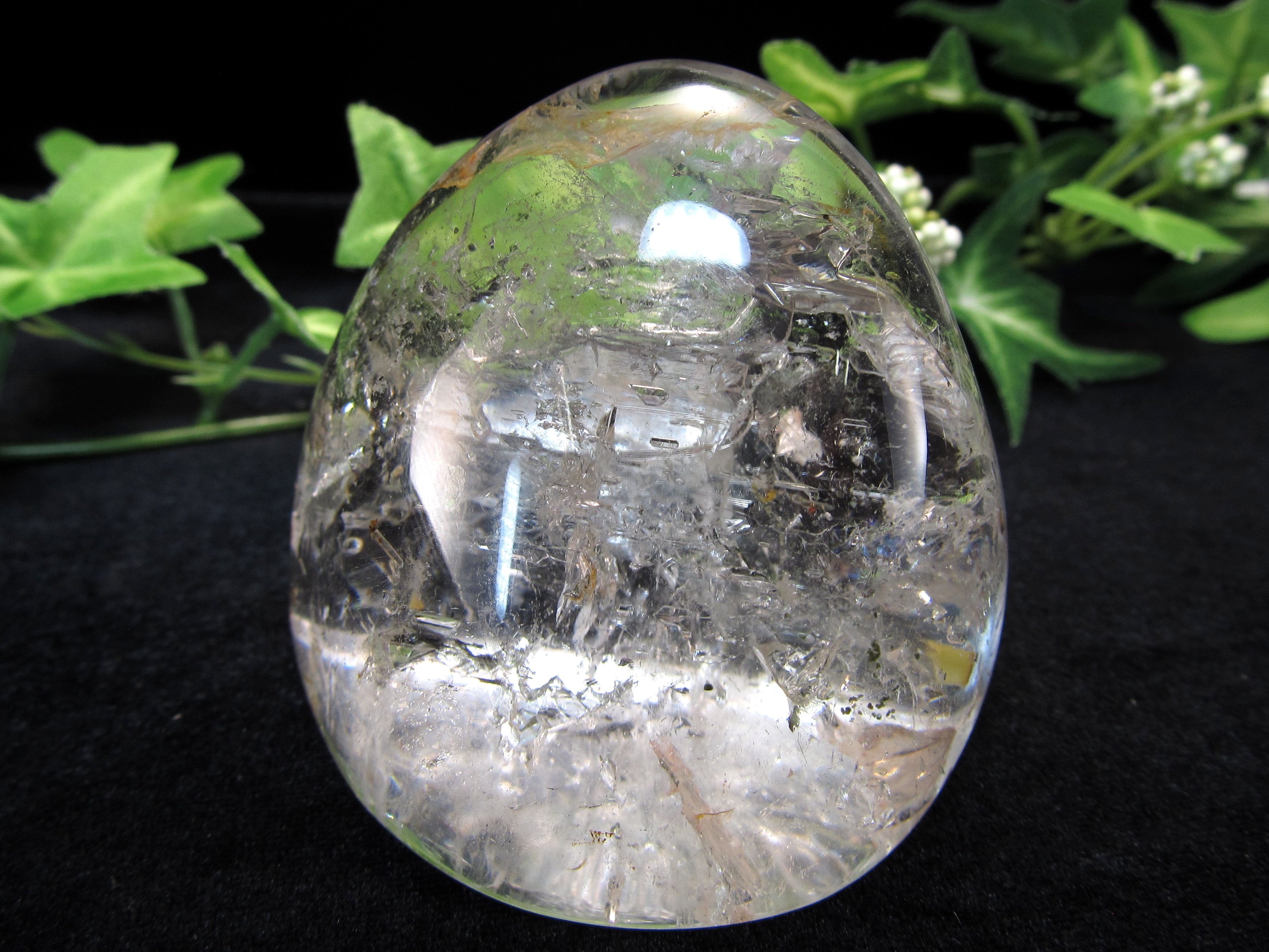 水&虹&ライモナイト入り!【ライモナイトインクォーツ たっぷり水入り 磨き原石】重さ172g 古代の水を封入した水晶 最強のパワーストーン 1点物 水入り水晶【...