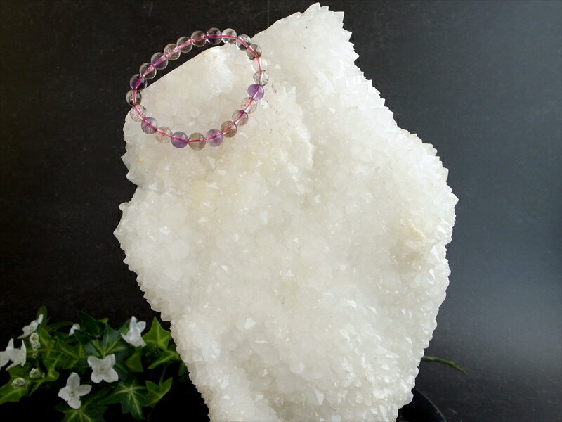  岡崎市店舗にて先行販売中 大地が育んだ光の宇宙！ 水晶 クラスター ...