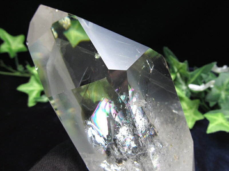 ギャランティーカード付き【ガネーシュヒマール産 水晶 ポリッシュ ポイント】高さ約120mm 重量約608g 神に最も近い場所で採掘される特別な水晶 【ネパール...