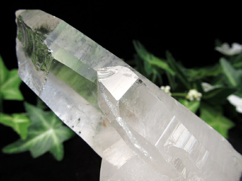 激レア ゴールデンファントム入り！ ヒマラヤ産 水晶 結晶原石 専用木製...