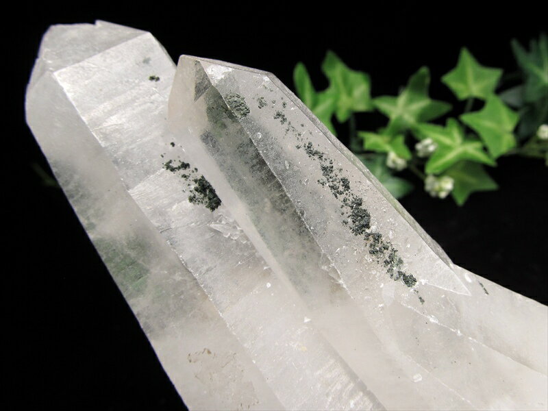 激レア ゴールデンファントム入り！ ヒマラヤ産 水晶 結晶原石 専用木製...