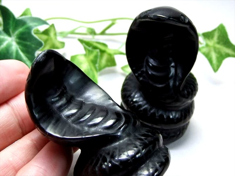 開運!【オブシディアン コブラ 彫刻置物】重さ60g-70g 高さ約60mm ヘビ インテリア...