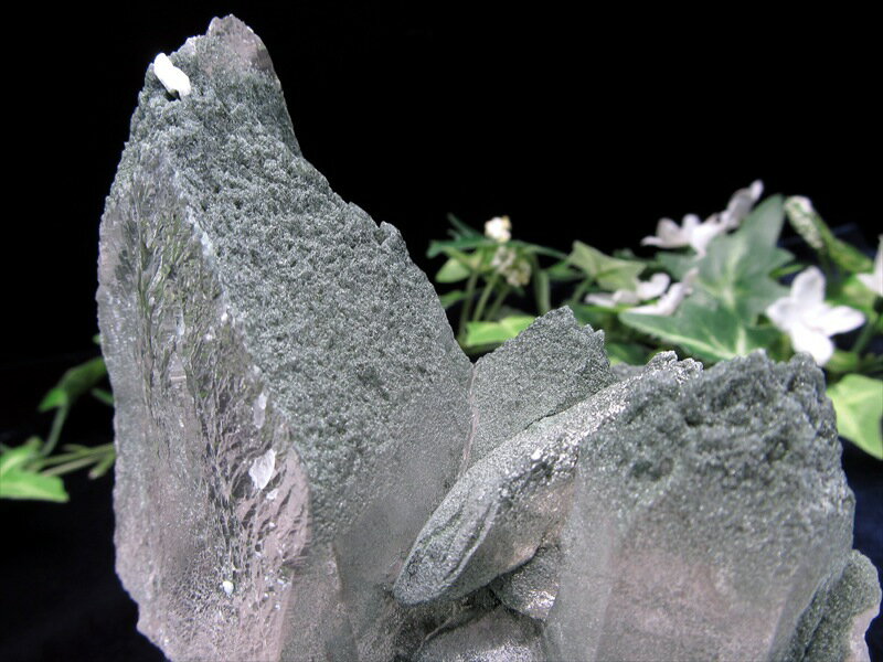 乐天商城 - ギャランティーカード付【ガネーシュヒマール産 水晶 クラスター】最大幅約155mm 重量約837g 神に最も近い場所で採掘される特別な水晶 【ネパール・ガネーシュヒマール産】 パワーストーン 天然石【sst-20】