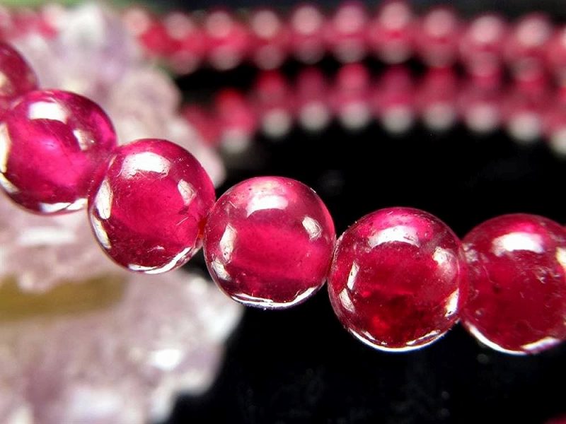 最高級グレード【宝石質 ルビー ブレスレット】5.5mm-6mm×36珠 深紅の高貴な美しさ 愛と勝利をもたらす情熱的な石 7月の誕生石 妖艶 1点物 【ミャンマー産】