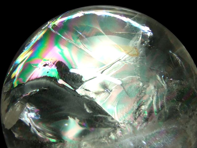 店頭展示中●超透明 大玉 5A級【天然水晶 虹入り 丸玉 台座付き】φ97.0mm 重さ 1244g 極上 レインボー水晶 置物 水晶玉 極上天然石 一点もの【...