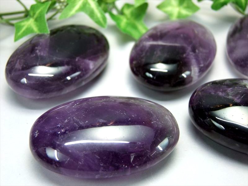 ●濃厚パープル【アメジスト ホットストーン】重さ 約65-80グラム 大きさ約6cm×4cm マッサージ用天然石 タンブル【ブラジル】