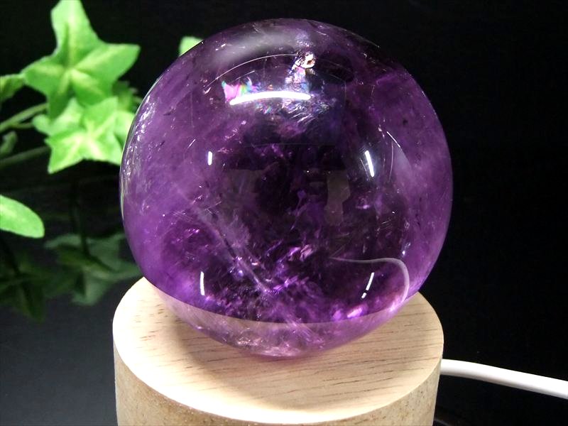 希少 ウルグアイ産 虹入り S級【濃い アメジスト(紫水晶) 丸玉 LED台座付き】直径57mm 重さ254g 超透明 愛の守護石 癒しと安らぎの石 一点もの【...