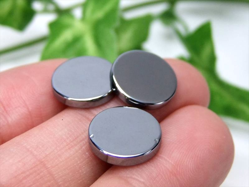 訳あり・欠けあり テラヘルツ鉱石 コイン型（小）プレート 直径約12mm ...