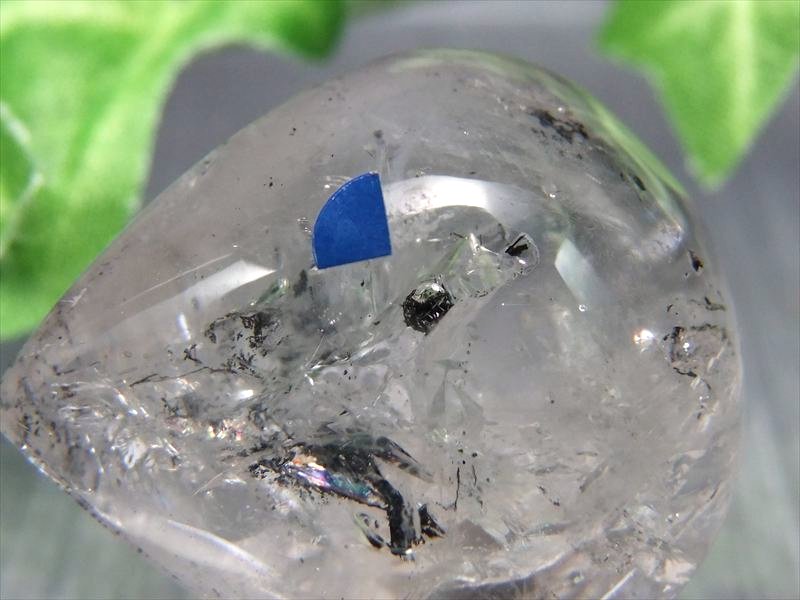 虹入り 水入り 水晶 磨きタンブル 最大幅32mm 重さ20.1g ドロップ型 強...