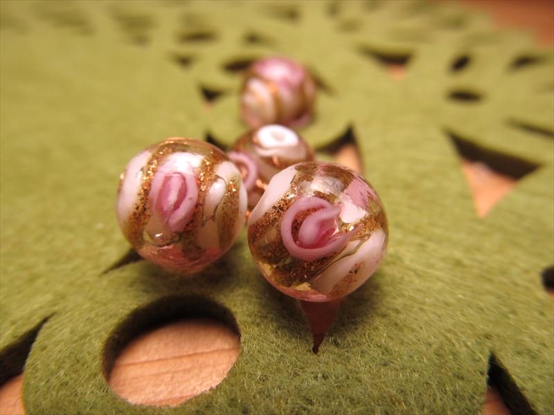 【30日23:59までポイント5倍】●【トンボ玉(とんぼ玉) 金彩ローズタイプB ラウンド型 10mm】一連 約33cm 約35珠 昔ながらの人工ビーズ 激安 ビーズ【rn-p】 パワーストーン 天然石