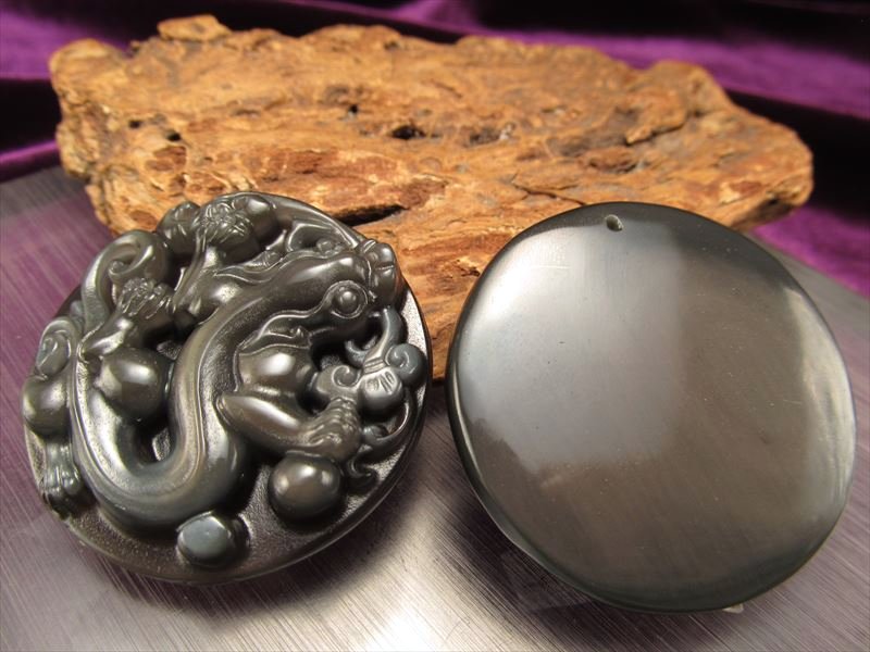 【ブラックフライデー期間中ポイント5倍】【激安宣言】【オブシディアン（黒曜石） ヤモリ彫りカービングプレート】 縦約43mm【メキシコ産】【geki-obG40】 パワーストーン 天然石