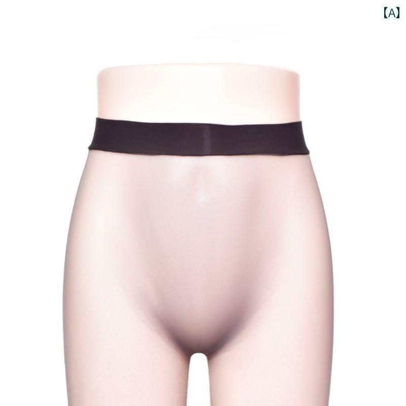 フチのないシームレスな天鵝の羽根のような0デニールの薄手の透明なタイツです。つま先が透明で足型のような黒いストッキング。