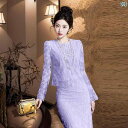 レディース ドレス おしゃれ 2025年の春には上品で大人っぽい印象が漂う淡い紫色のレース刺繍入りトップスとヒップを包み込むスカートがセットになった連身ドレスが...