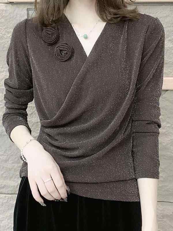 Tシャツ レディース 長袖 Vネック トップス インナー 亮糸 ラメ キラキラ きれいめ おしゃれ 重ね着 無地 シンプル 着痩せ 細見え フェミニン 通勤 オフィス カジュアル 春秋冬 伸縮性 ストレッチ 柔らかい 高級感 体型カバー ゆったりめ ビッ