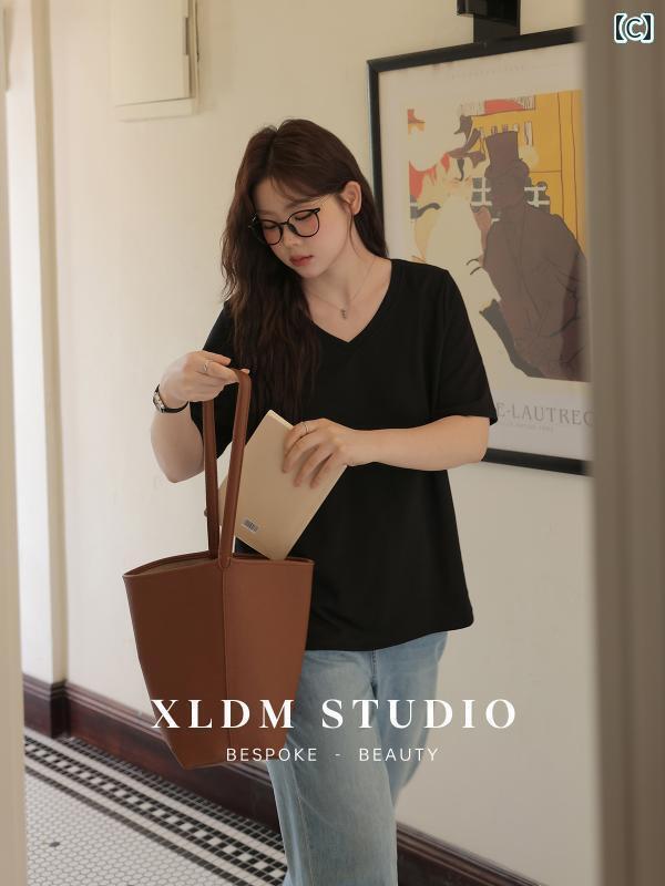 　Tシャツ　ゆったり　インナー 小 麗 大きいサイズ 婦人服の 糸 通し ネック ライン 基本 肩上 太い m..