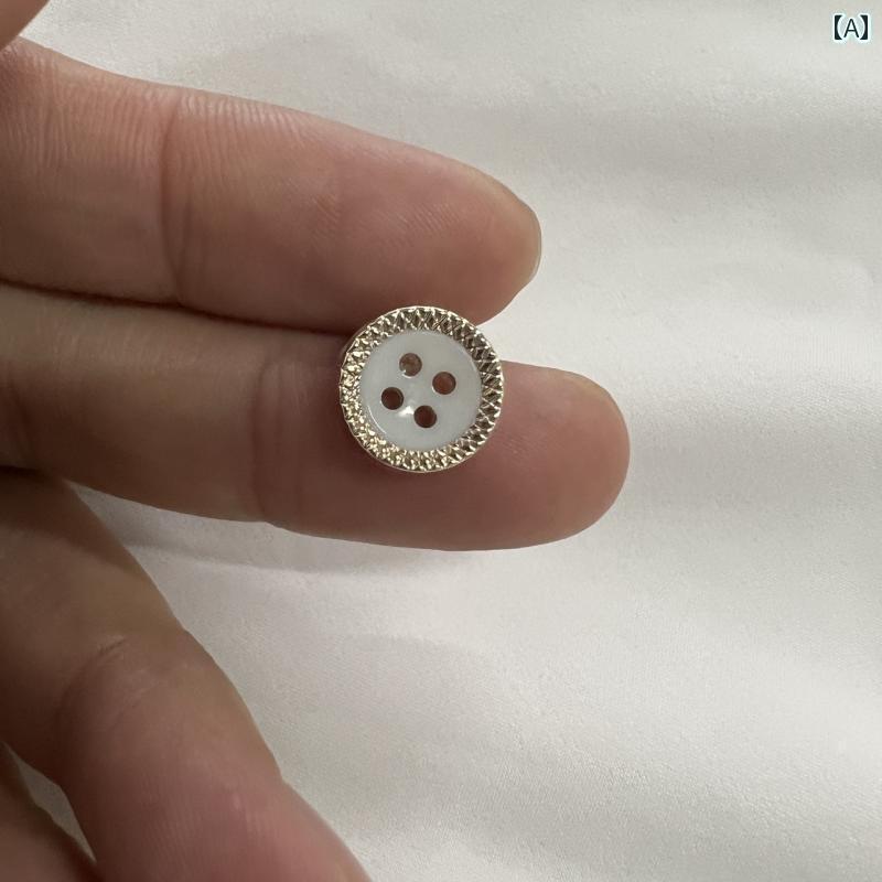 ボタン　カジュアル　アクセサリー シャツ ボタン ラウンド メンズと レディース 半袖 Tシャツ カーディガン シフォン ニット 装飾 ポロシャツ