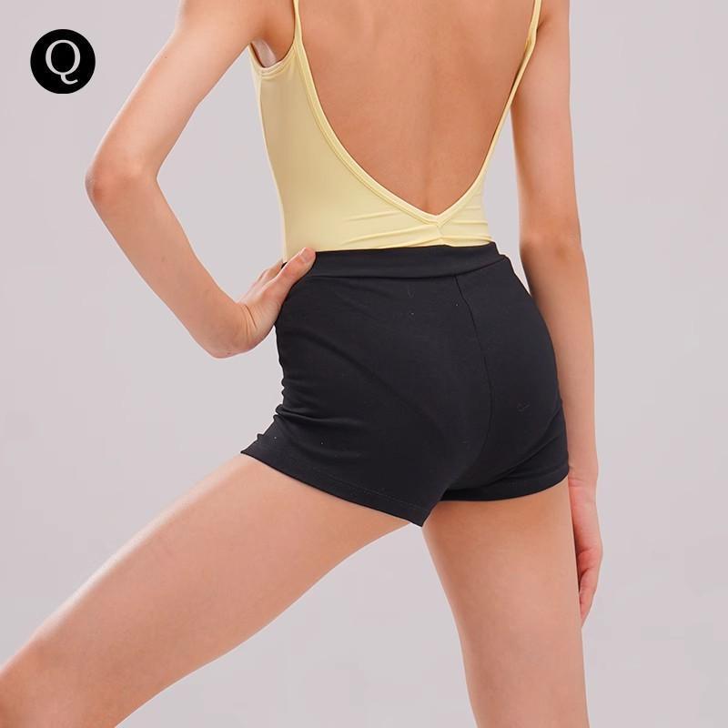 清 清志 武 | 黒の 七分丈 パンツ ダ