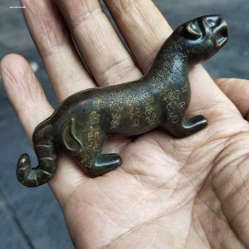 アンティーク　雑貨　飾り フェイク 銅 虎 護符 装飾品 アンティーク 器 シール 軍事 パワー トークン ..