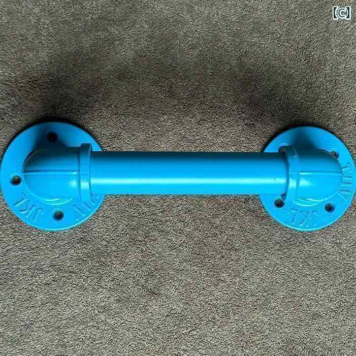 ワンちゃん　ペットグッズ 猫と 犬 小型 ビション テディが 繋がれて 駐車 して 休憩 コーヒー ミルク..