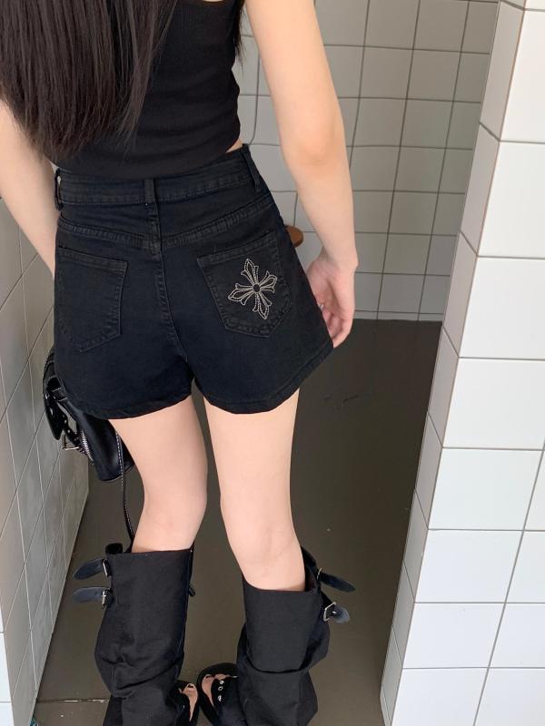 デニムパンツ レディース 大きいサイズ ショートパンツ 短パン ボトムス ズボン ウォッシュ加工 刺しゅう入り ブラック 黒色 ストレッチ 切り替え ストレート スリム 美脚 着痩せ 体型カバー ヒップアップ プラスサイズ ゆったり カジュアル 大人かわ
